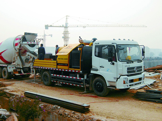 concrete pump truck