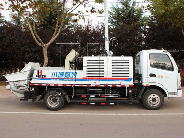 concrete pump truck