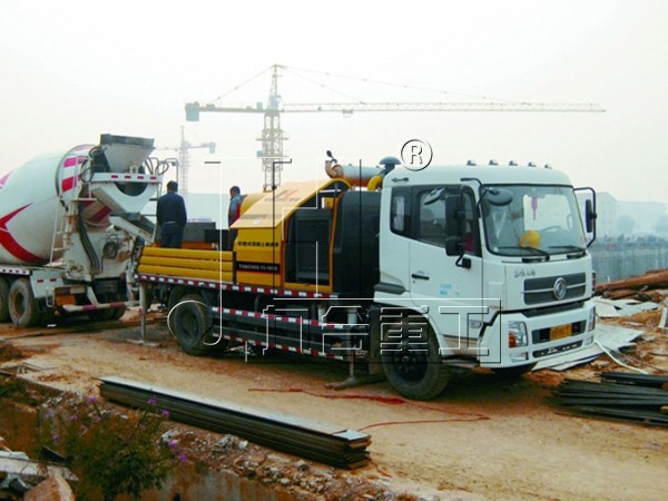 concrete pump truck